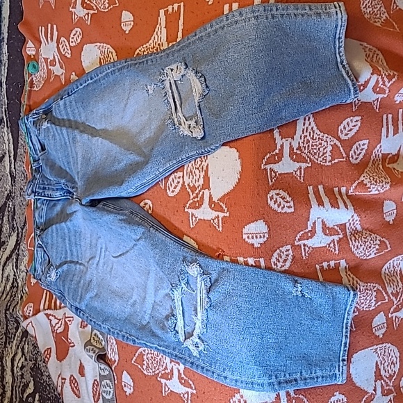 American Eagle Ultra High-Rise Curvy Mom Ankle Jeans Size 31 - Picture 3 of 3